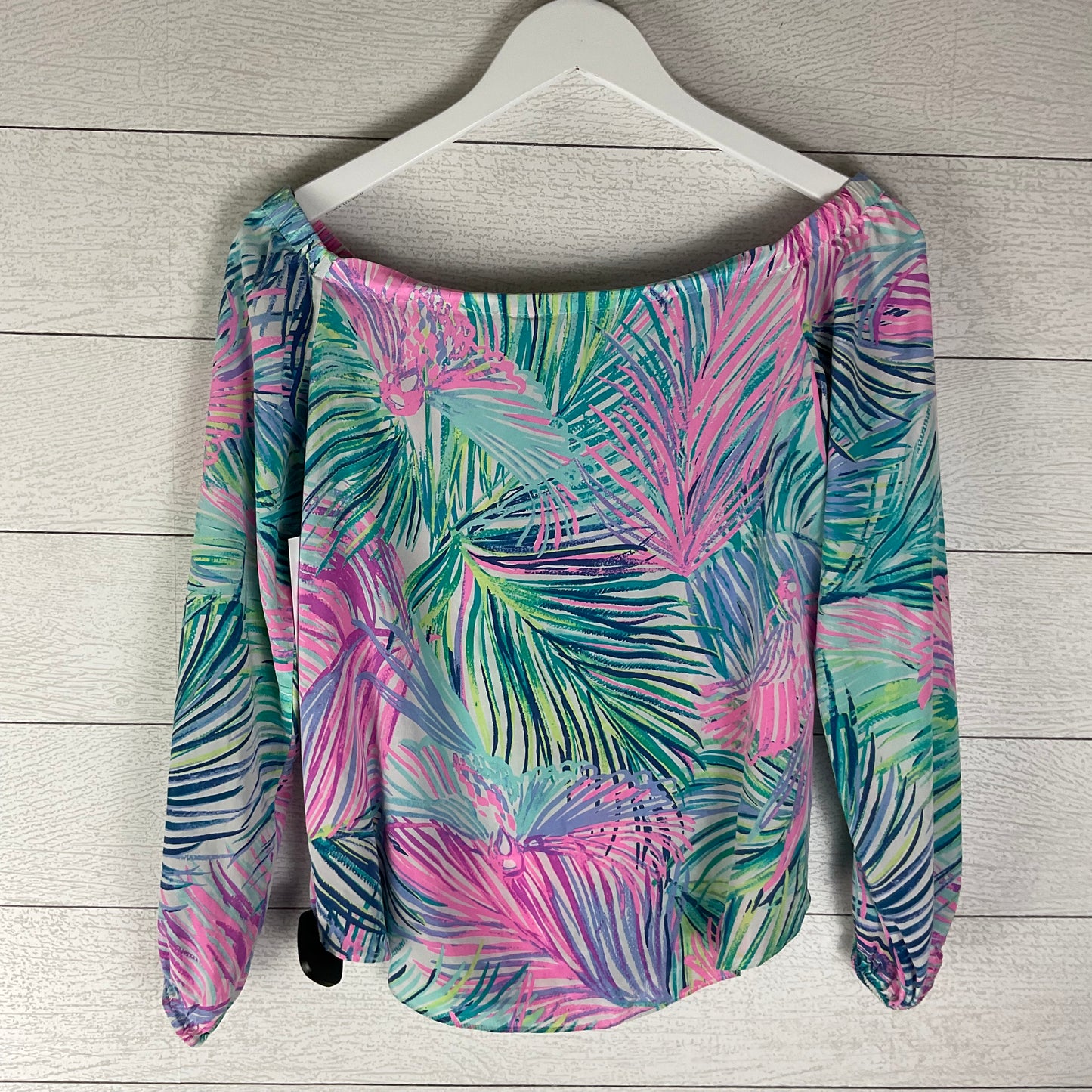 Top Long Sleeve Designer By Lilly Pulitzer Size: Xs