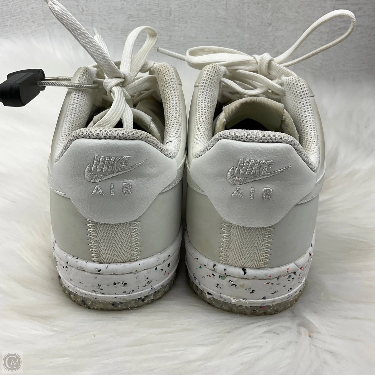 Shoes Sneakers By Nike In White, Size: 6.5
