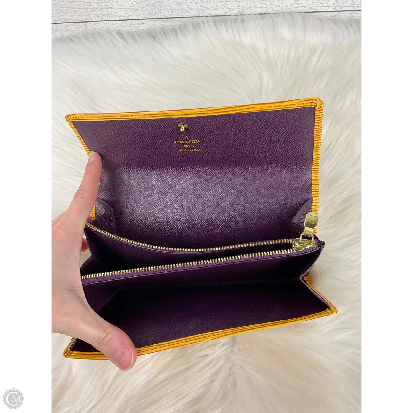 Wallet Luxury Designer By Louis Vuitton, Size: Medium