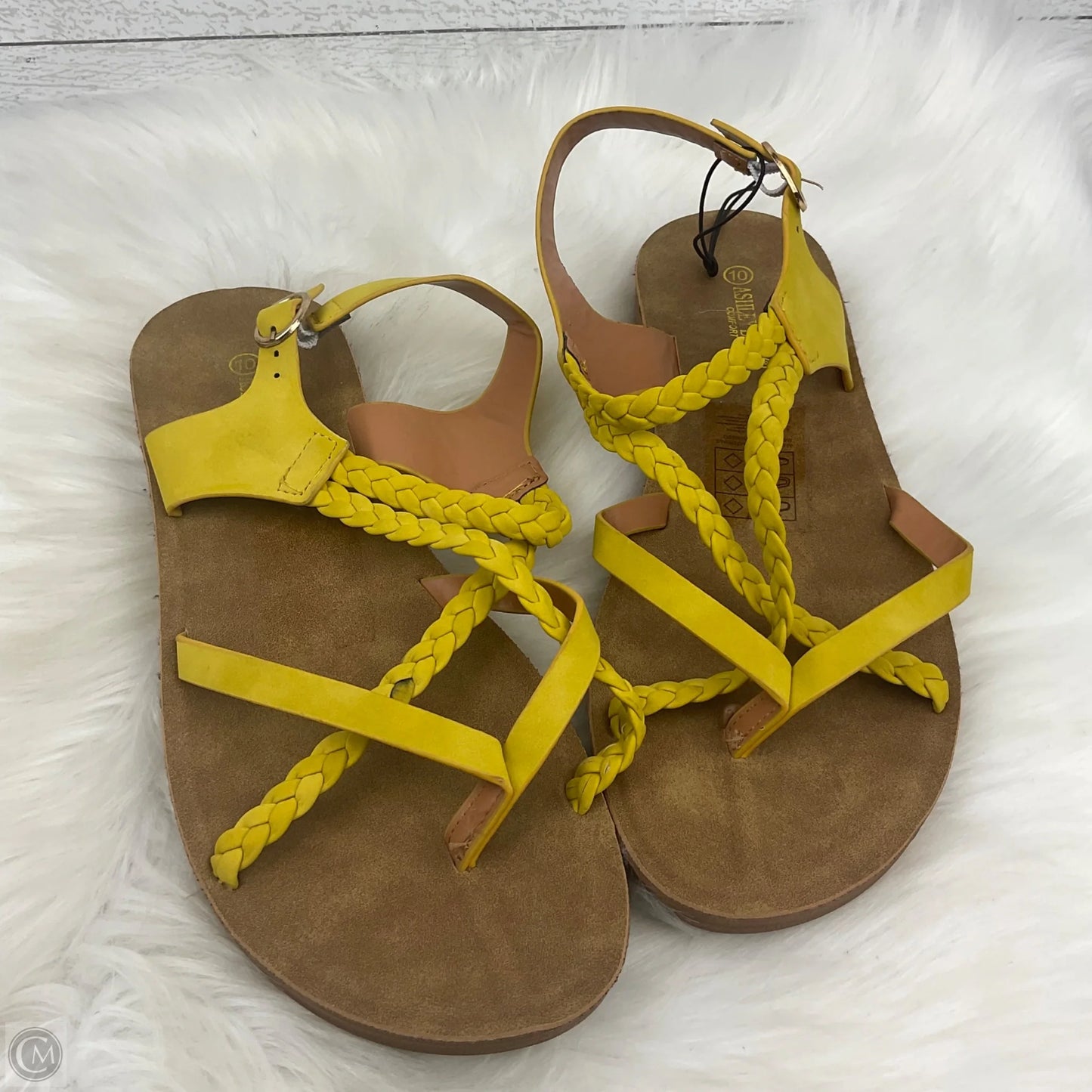 Sandals Flats By Clothes Mentor In Yellow, Size: 10