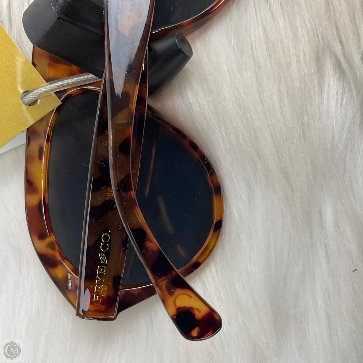 Sunglasses Designer By Frye, Size: Medium