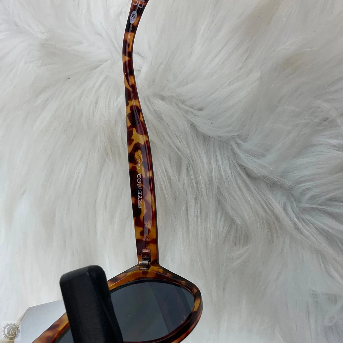 Sunglasses Designer By Frye, Size: Medium