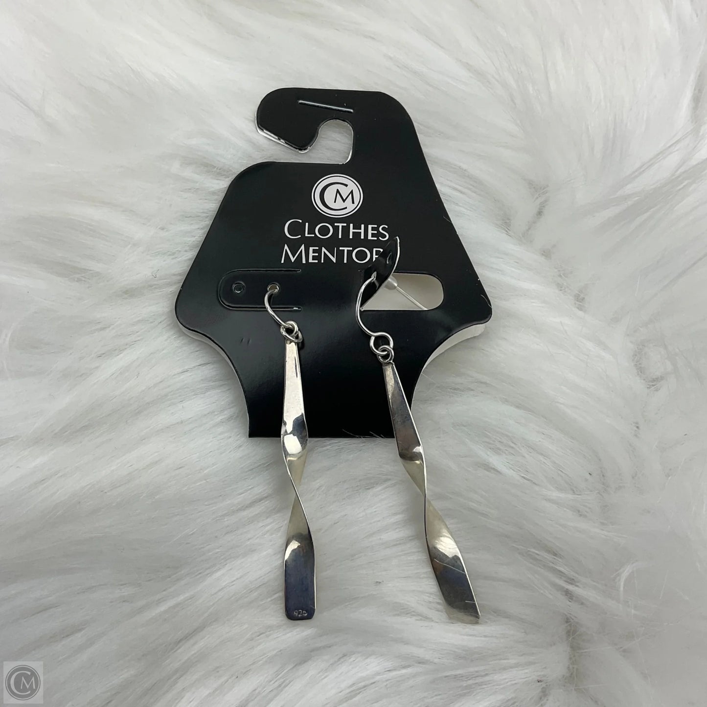 Earrings Dangle/drop By Clothes Mentor