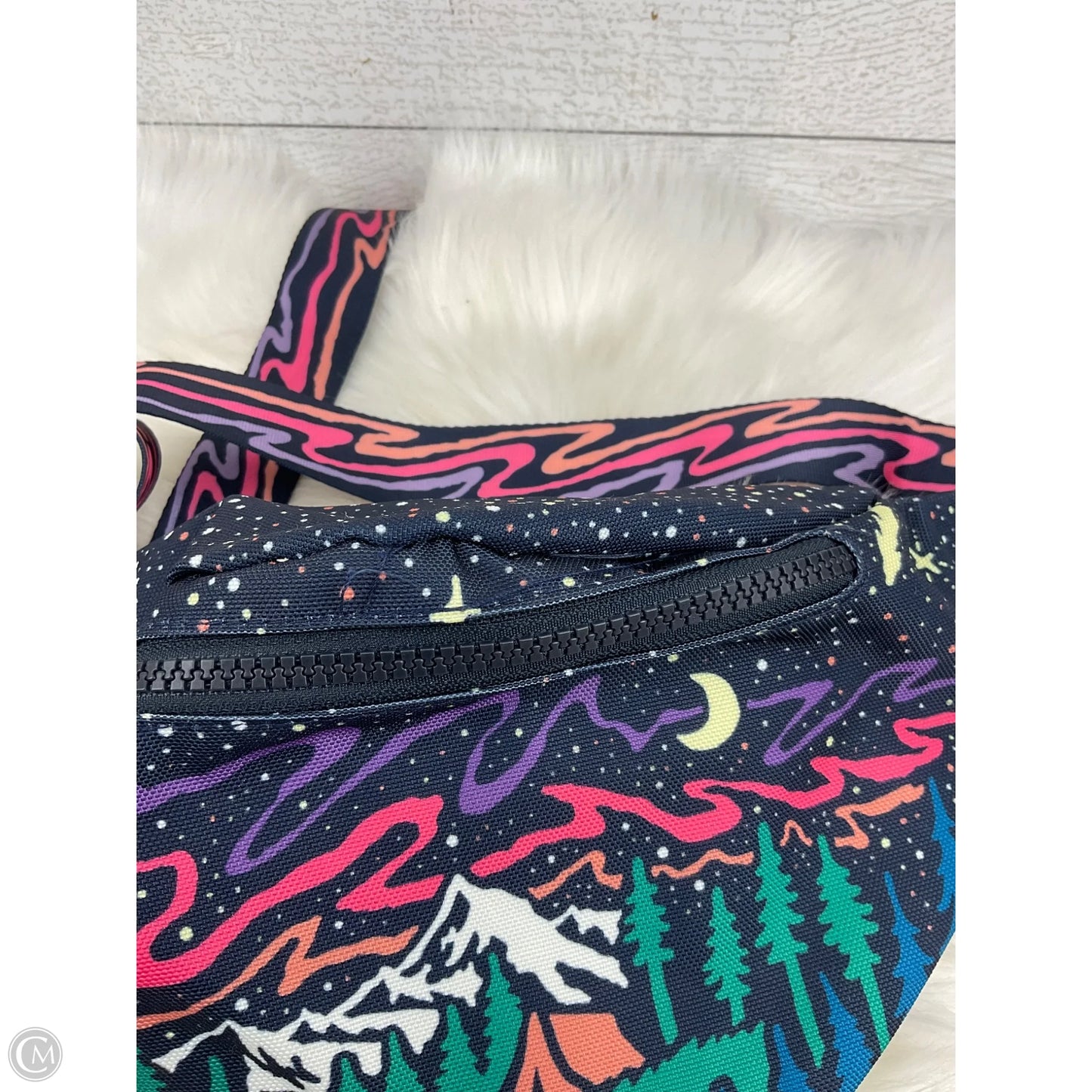 Belt Bag By Clothes Mentor, Size: Small