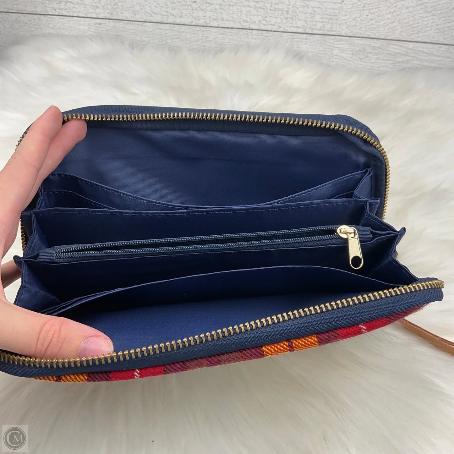 Wristlet By Clothes Mentor, Size: Medium