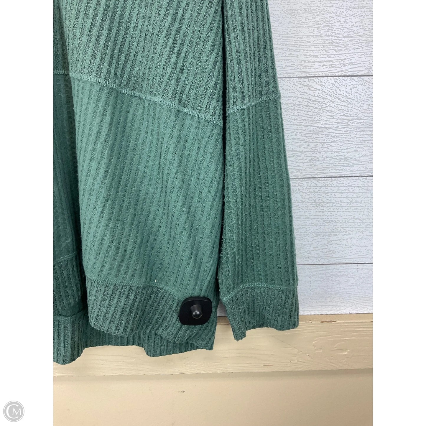 Top Long Sleeve By Torrid In Green, Size: 1x