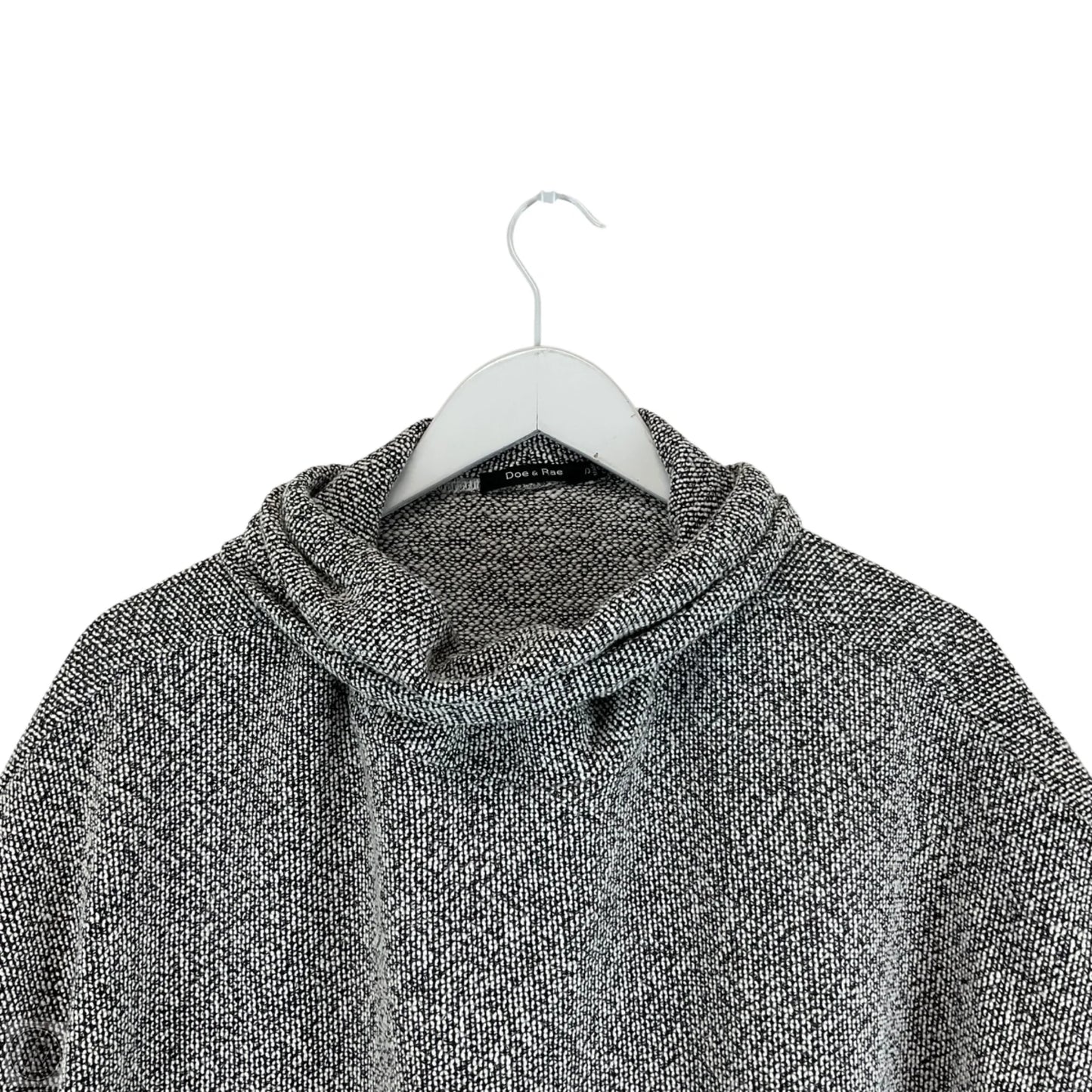Sweater Short Sleeve By Doe & Rae In Grey, Size: S