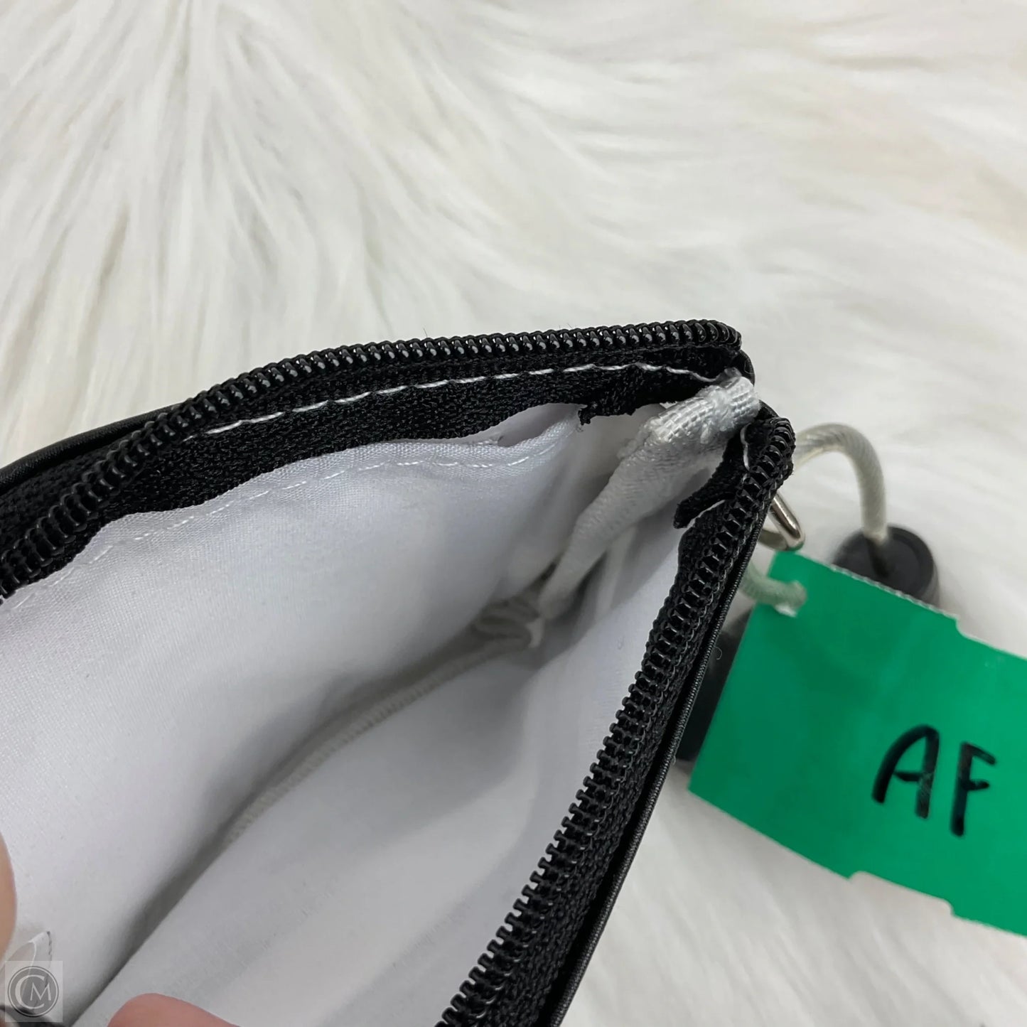 Wallet By Cmb, Size: Small