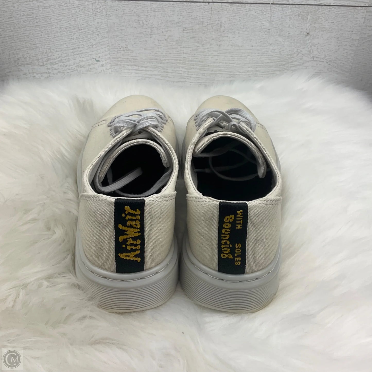 Shoes Sneakers By Dr Martens In Cream, Size: 6