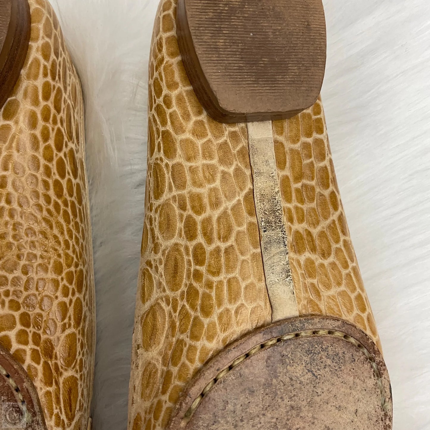 Shoes Designer By Stuart Weitzman In Tan, Size: 8