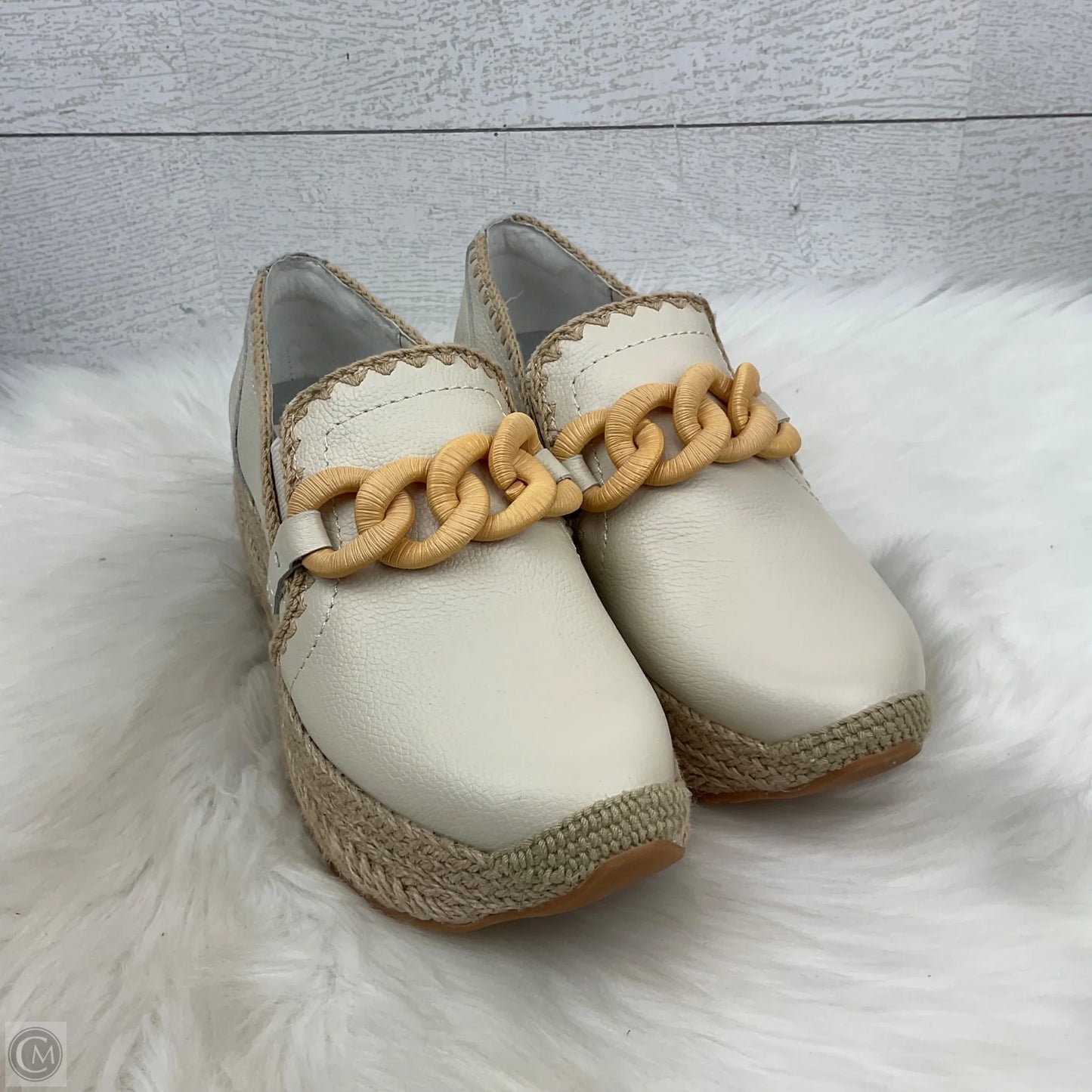Shoes Sneakers By Dolce Vita In Cream, Size: 6.5