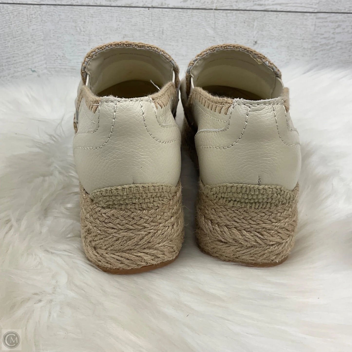 Shoes Sneakers By Dolce Vita In Cream, Size: 6.5