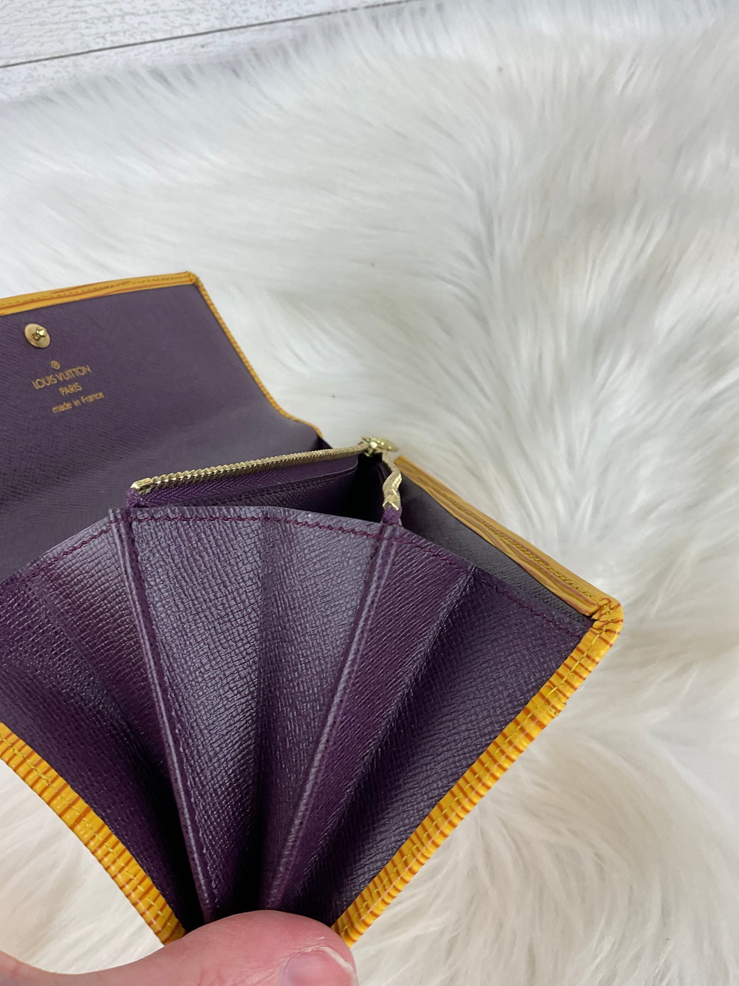 Wallet Luxury Designer By Louis Vuitton, Size: Medium