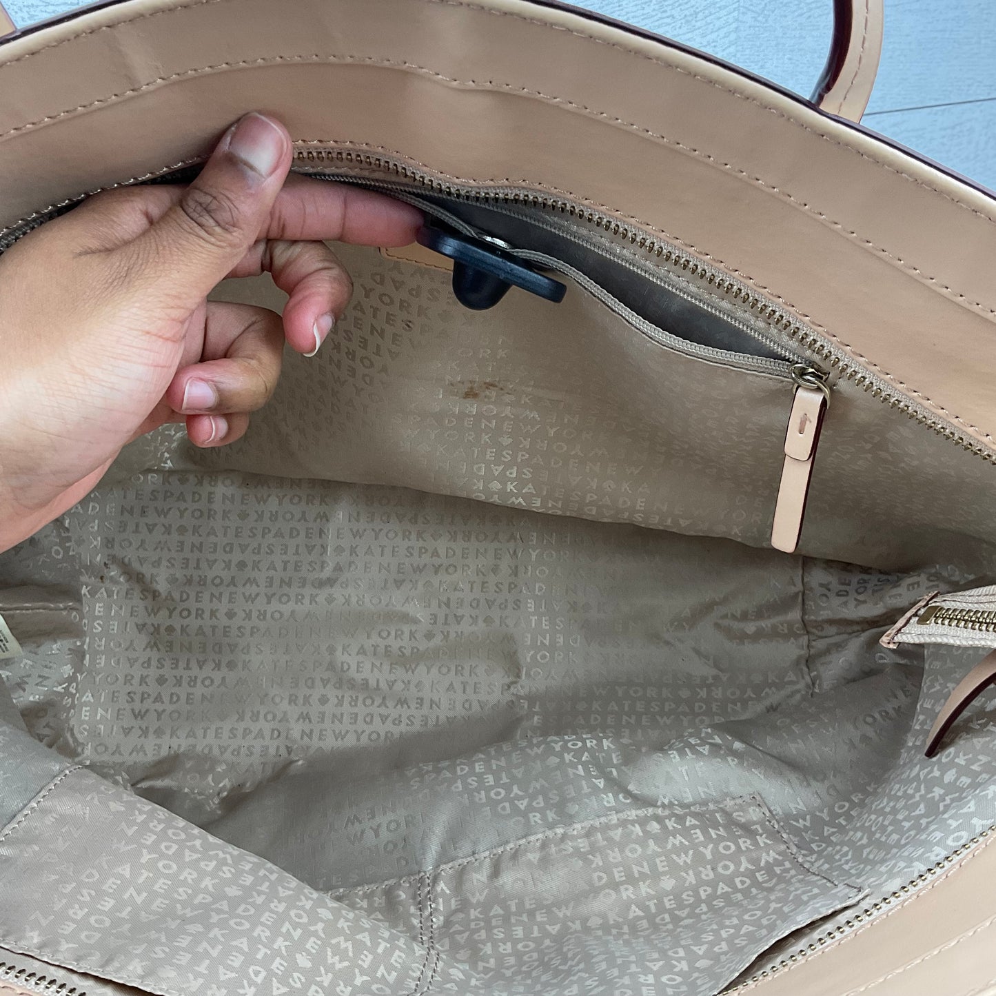 Handbag Designer By Kate Spade, Size: Large