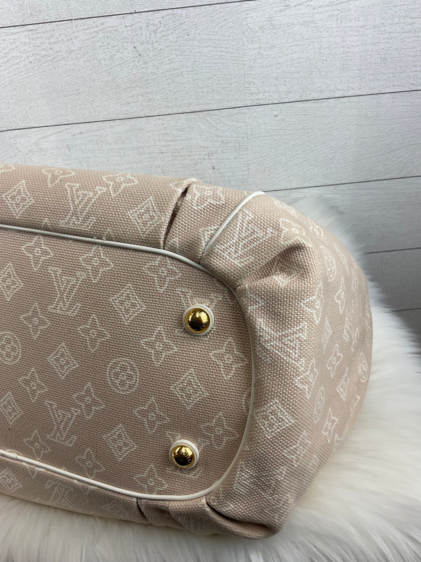 Handbag Luxury Designer By Louis Vuitton, Size: Large