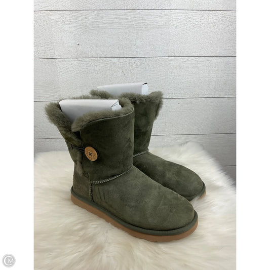 Boots Designer By Ugg In Green, Size: 9