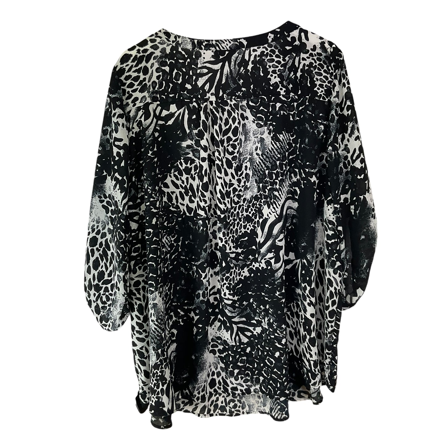 Top 3/4 Sleeve By Avenue In Black & White, Size: 3x