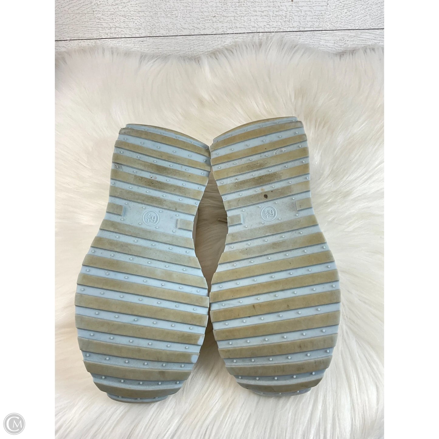 Shoes Athletic By Wild Fable In Tan, Size: 6.5