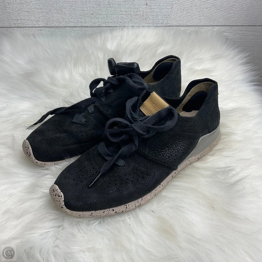 Shoes Designer By Ugg In Black, Size: 6.5