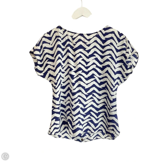Top Short Sleeve Designer By Lilly Pulitzer In Blue & White, Size: S