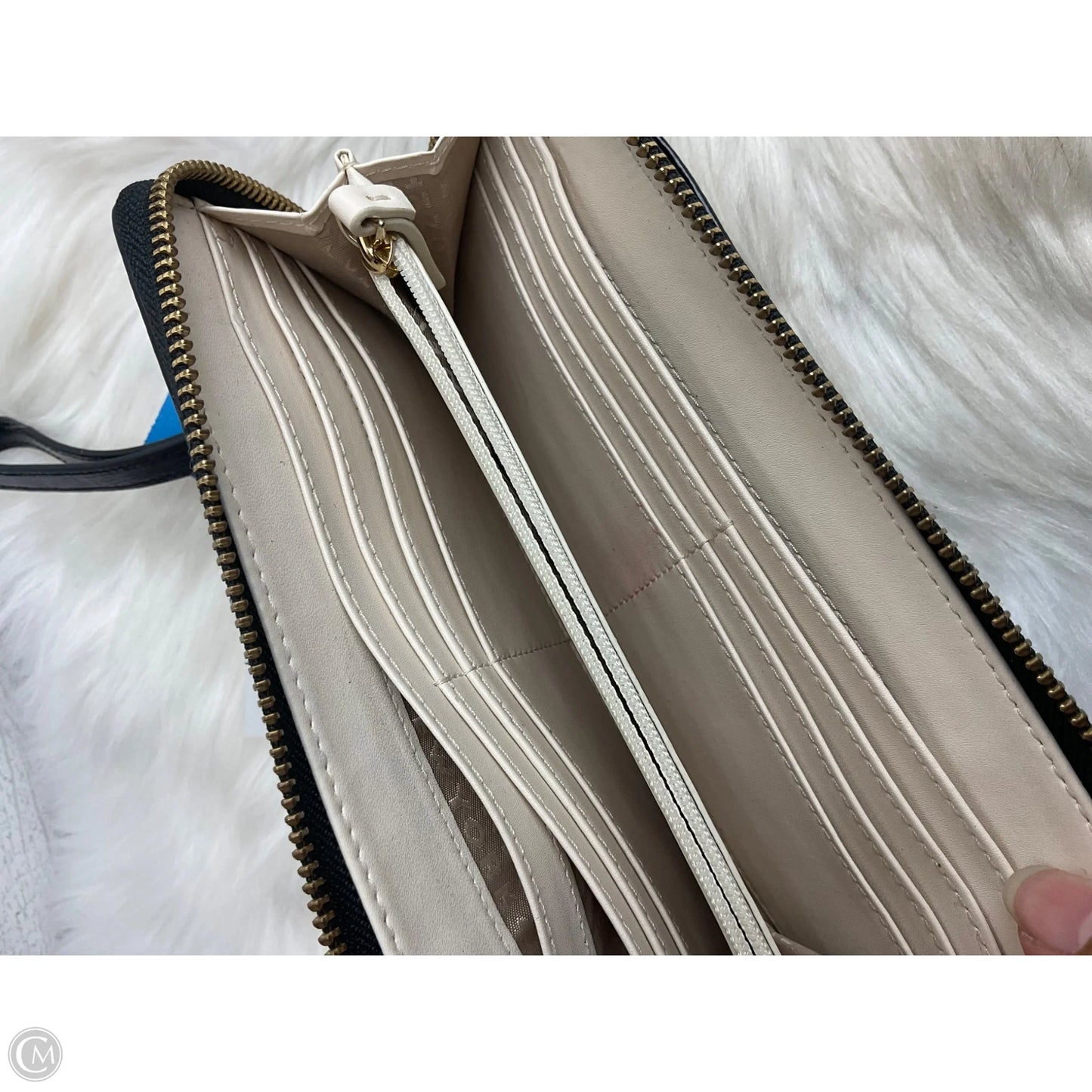 Wristlet Designer By Kate Spade, Size: Medium