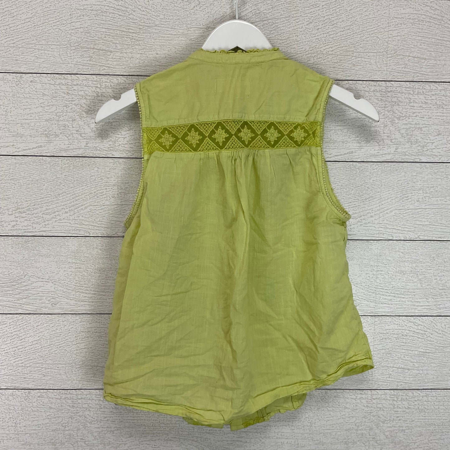 Top Sleeveless By Anthropologie In Green, Size: M