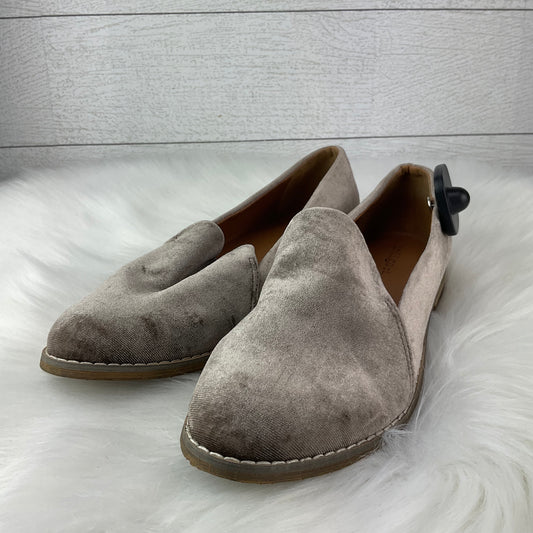 Shoes Flats By Indigo Rd In Grey, Size: 8