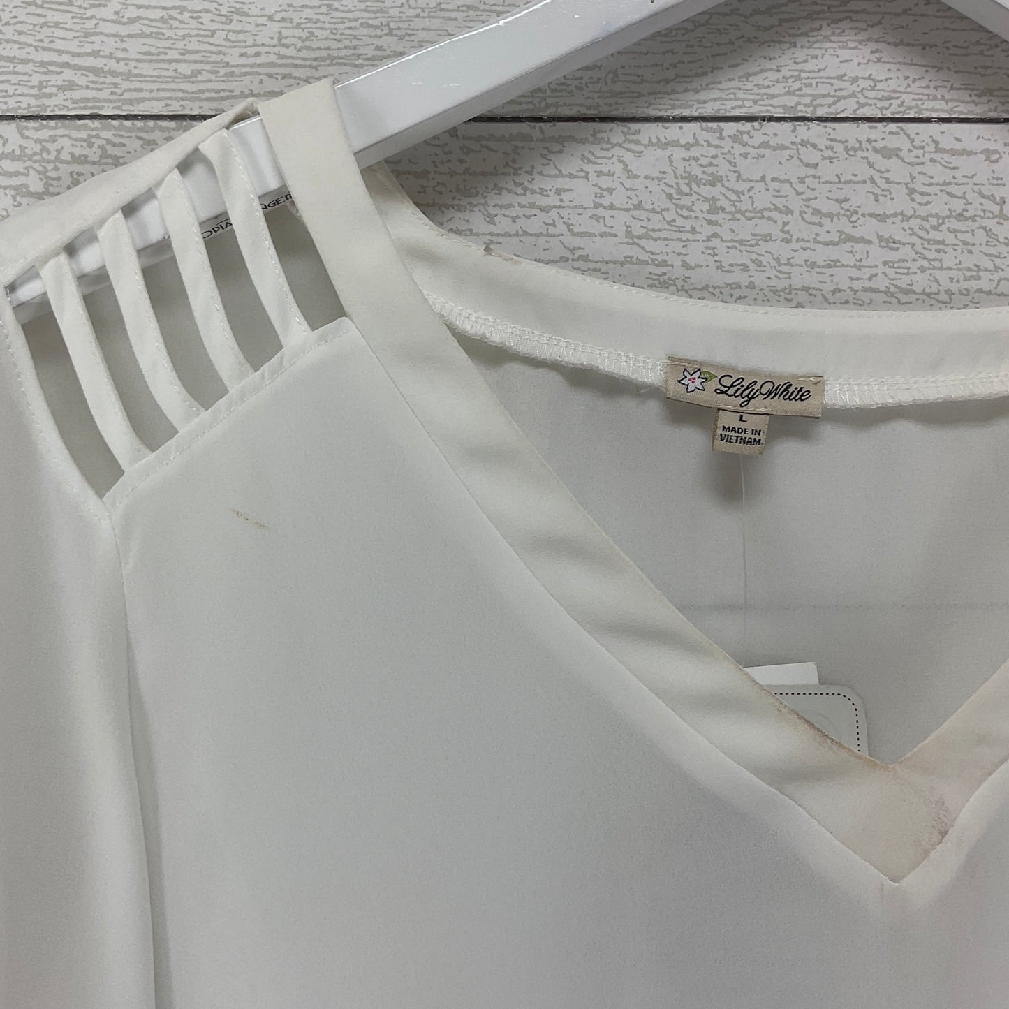 Top Long Sleeve Basic By Lily White In White, Size: L