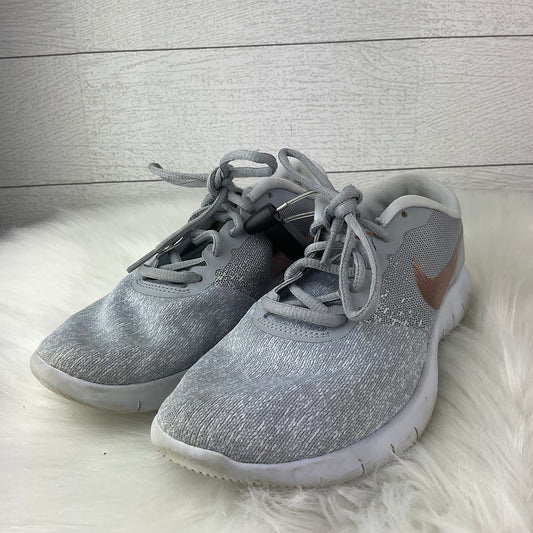 Shoes Athletic By Nike In Grey, Size: 8