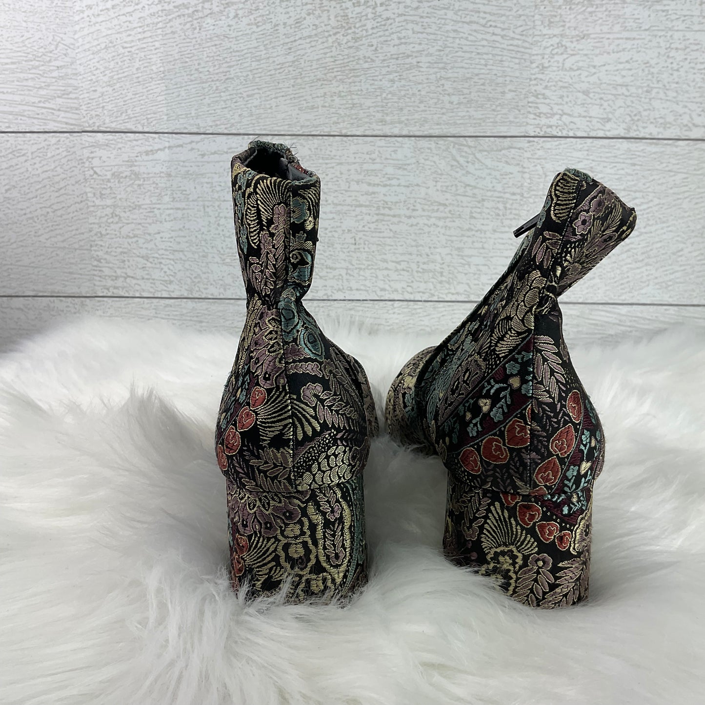 Boots Ankle Heels By Alex Marie In Floral Print, Size: 7.5