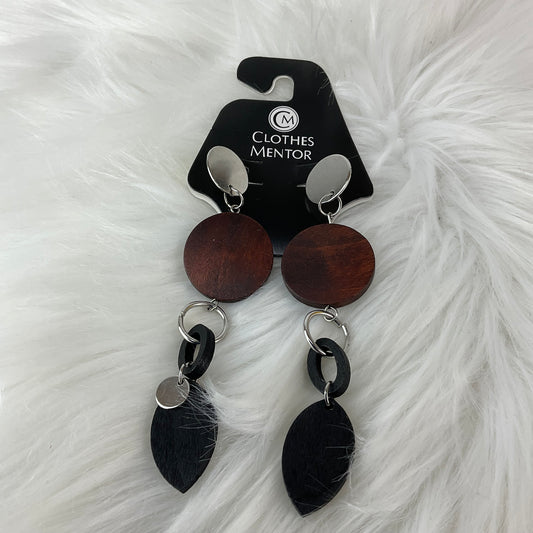 Earrings Dangle/drop By Clothes Mentor