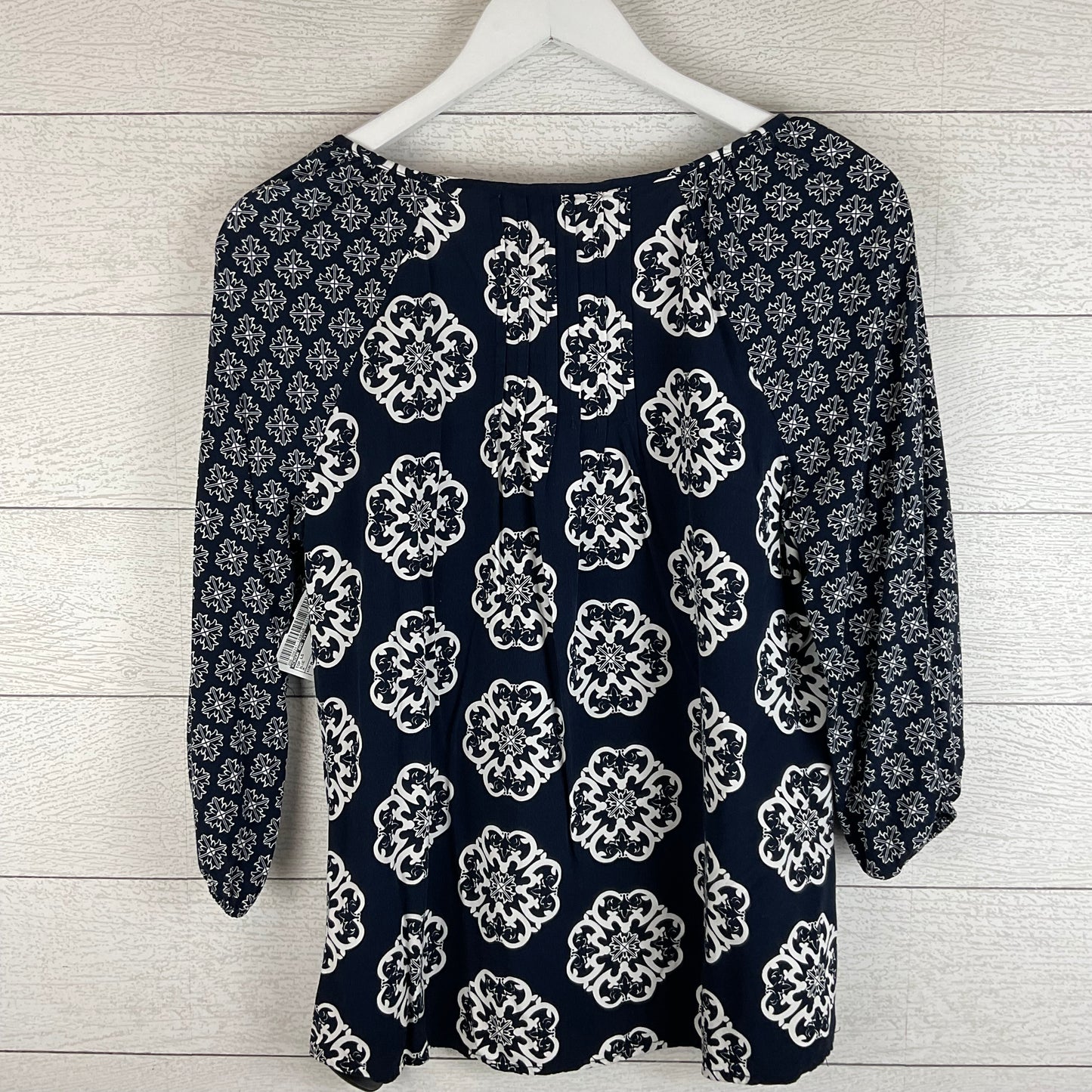 Top Long Sleeve By Crown And Ivy In Blue, Size: M