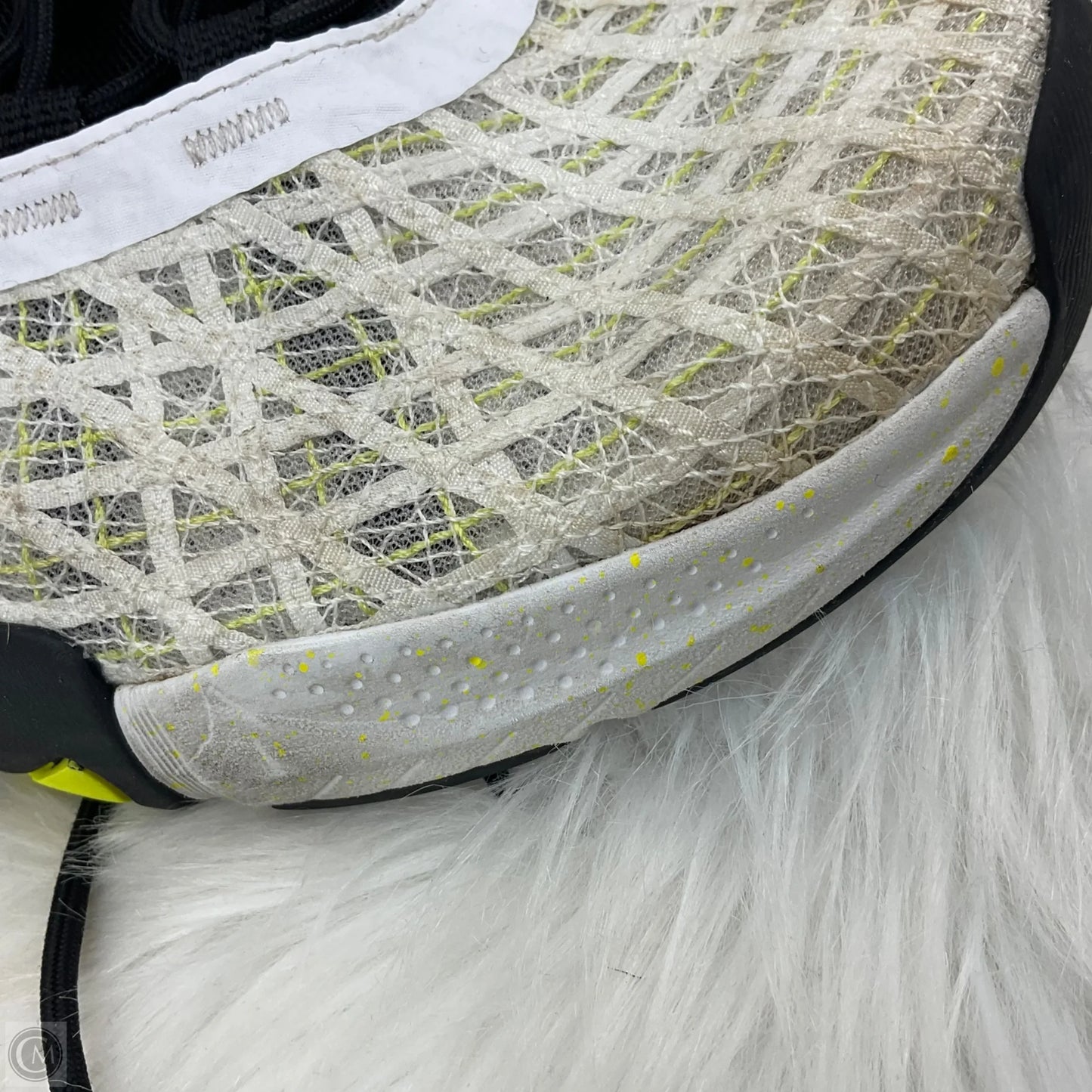 Shoes Athletic By Under Armour In White, Size: 8.5