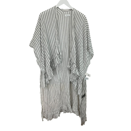 Shawl By Vestique In Striped Pattern, Size: M