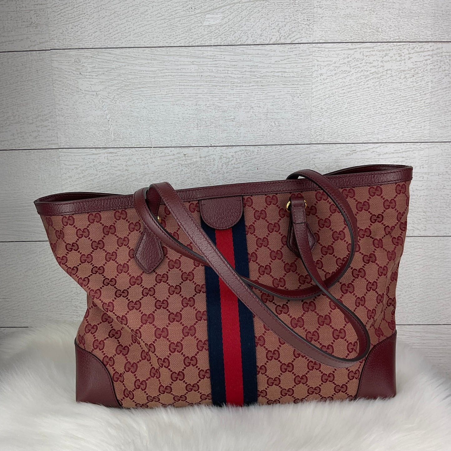 Handbag Luxury Designer By Gucci, Size: Large