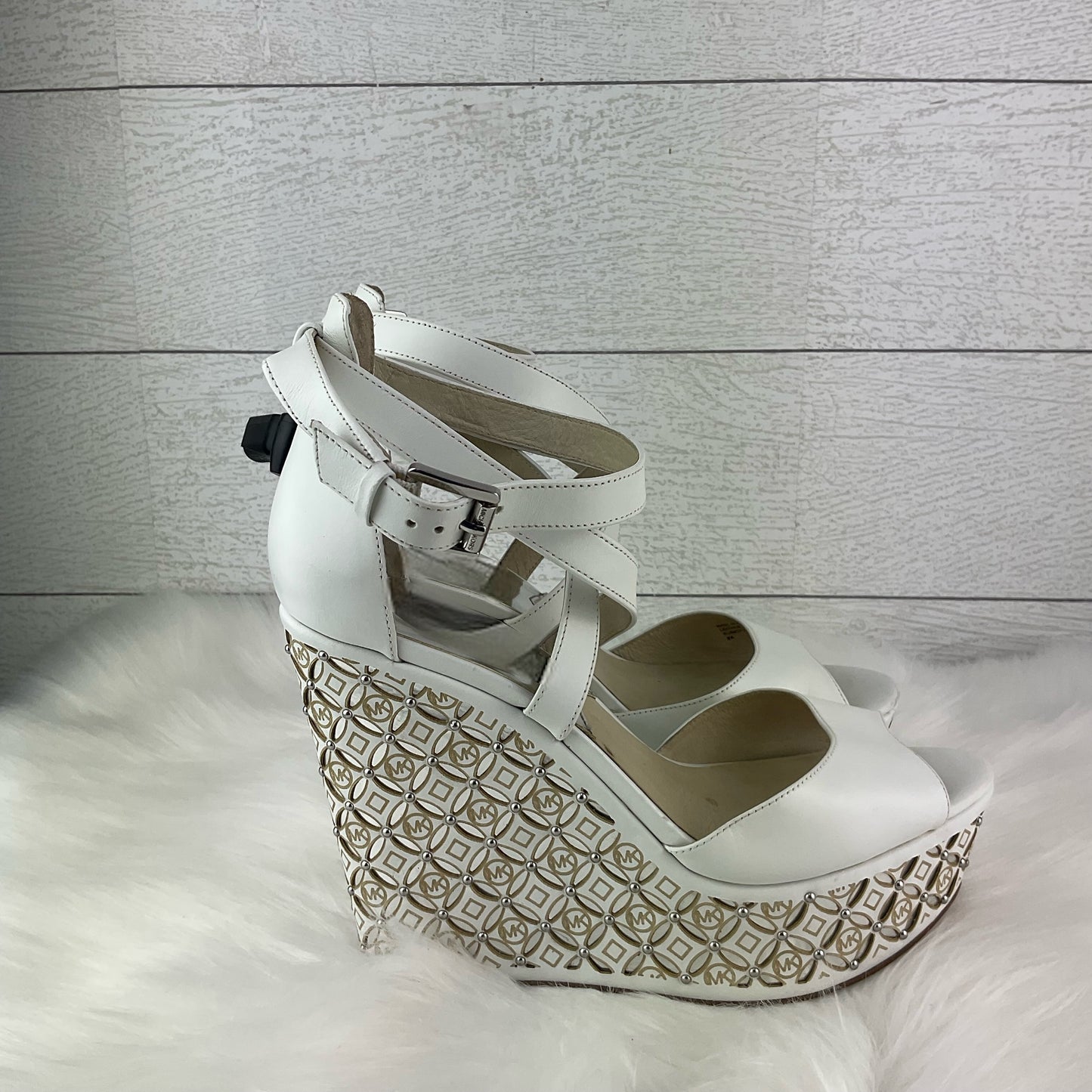 Shoes Designer By Michael Kors In White, Size: 8.5