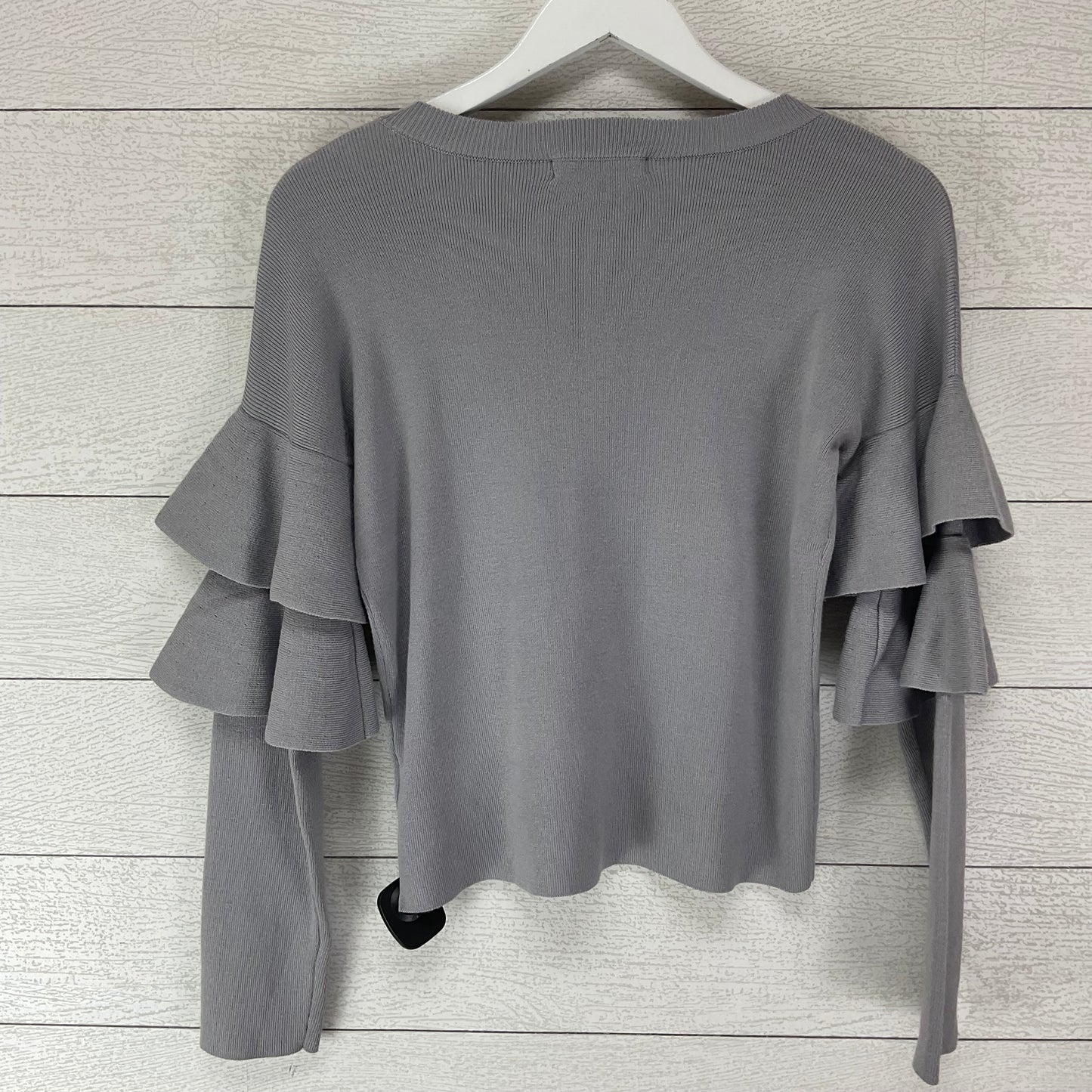 Top Long Sleeve By Romeo And Juliet In Grey, Size: M