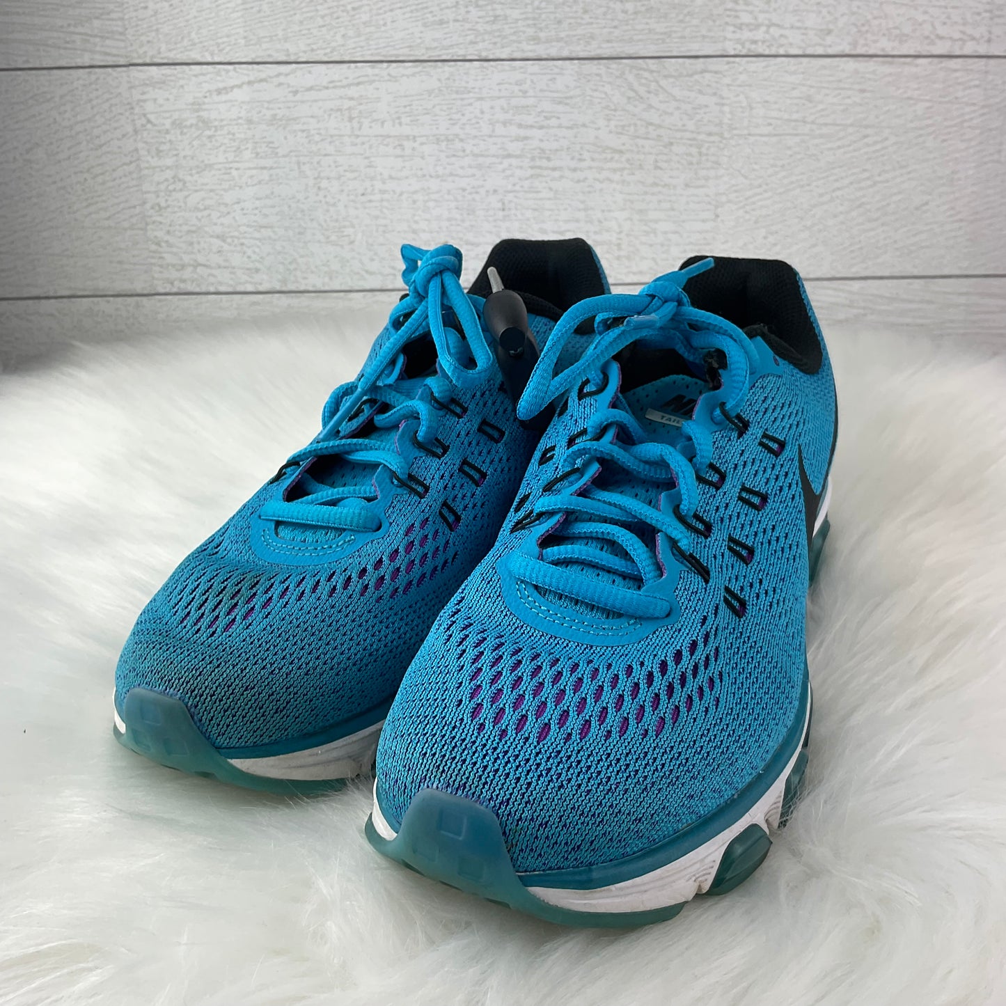 Shoes Athletic By Nike In Blue, Size: 8