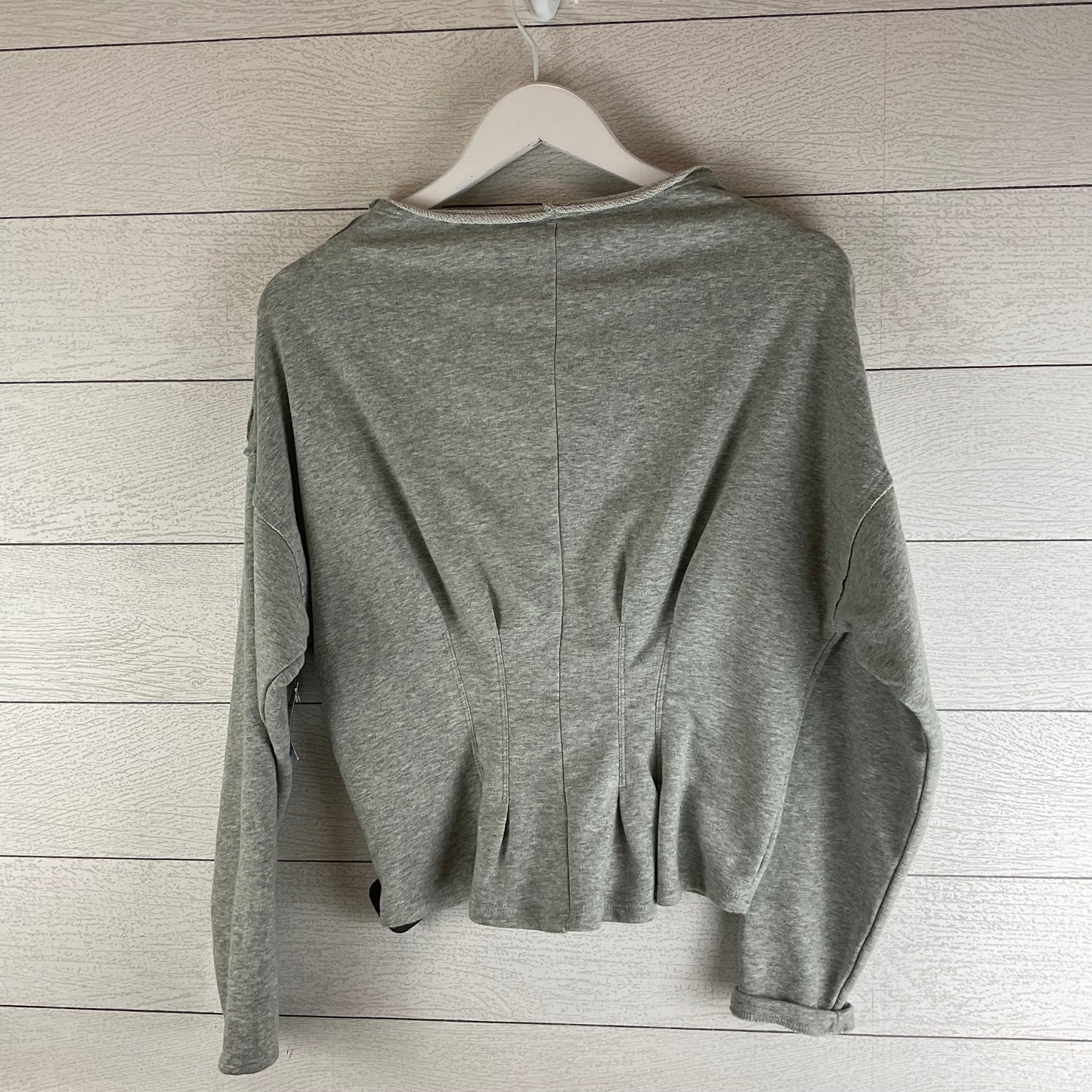 Top Long Sleeve By Pilcro In Grey, Size: M