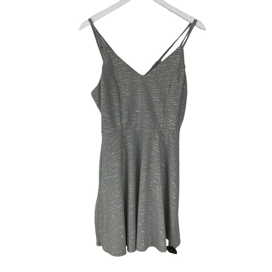 Dress Casual Short By Altard State In Grey, Size: L