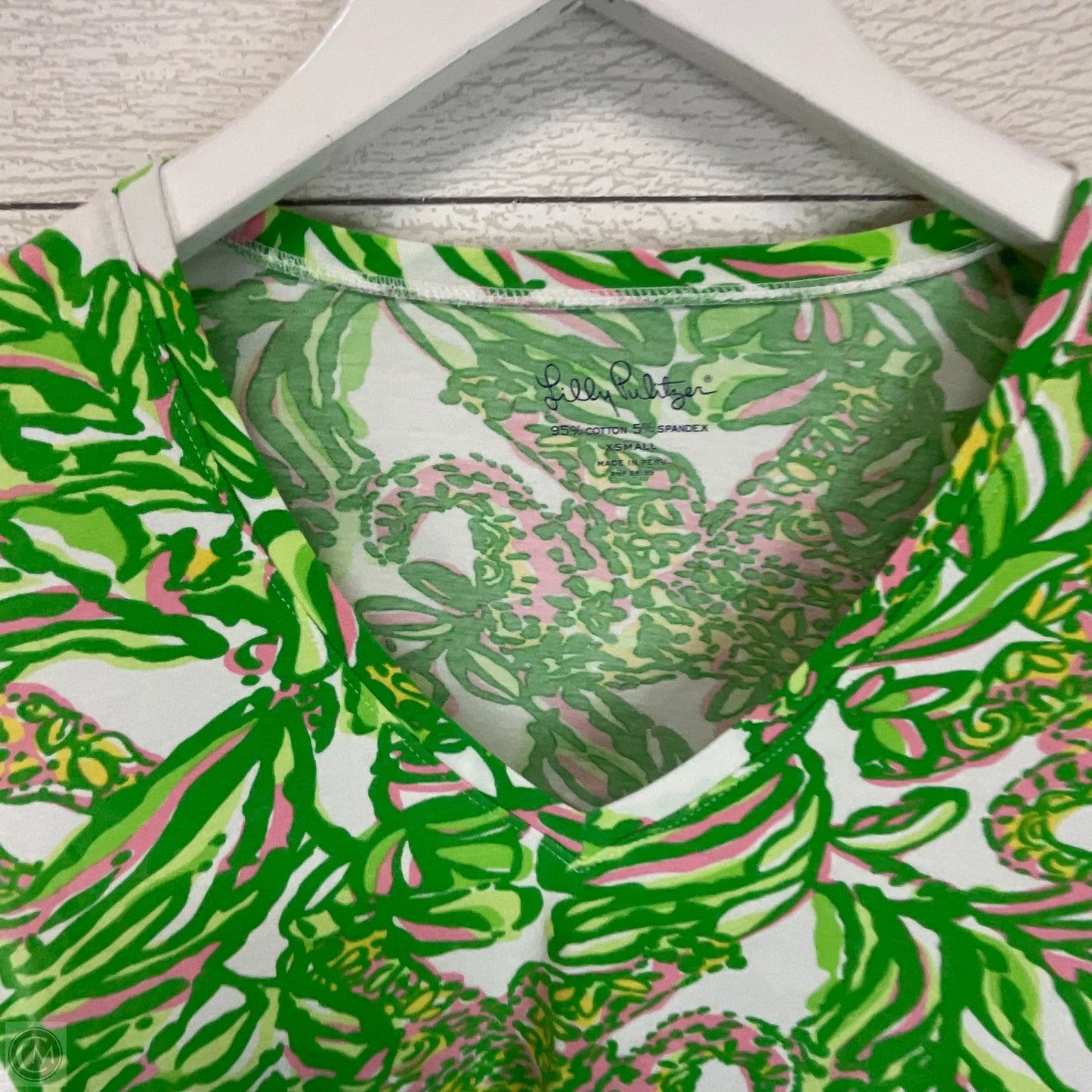 Top Short Sleeve Designer By Lilly Pulitzer In Green, Size: Xs