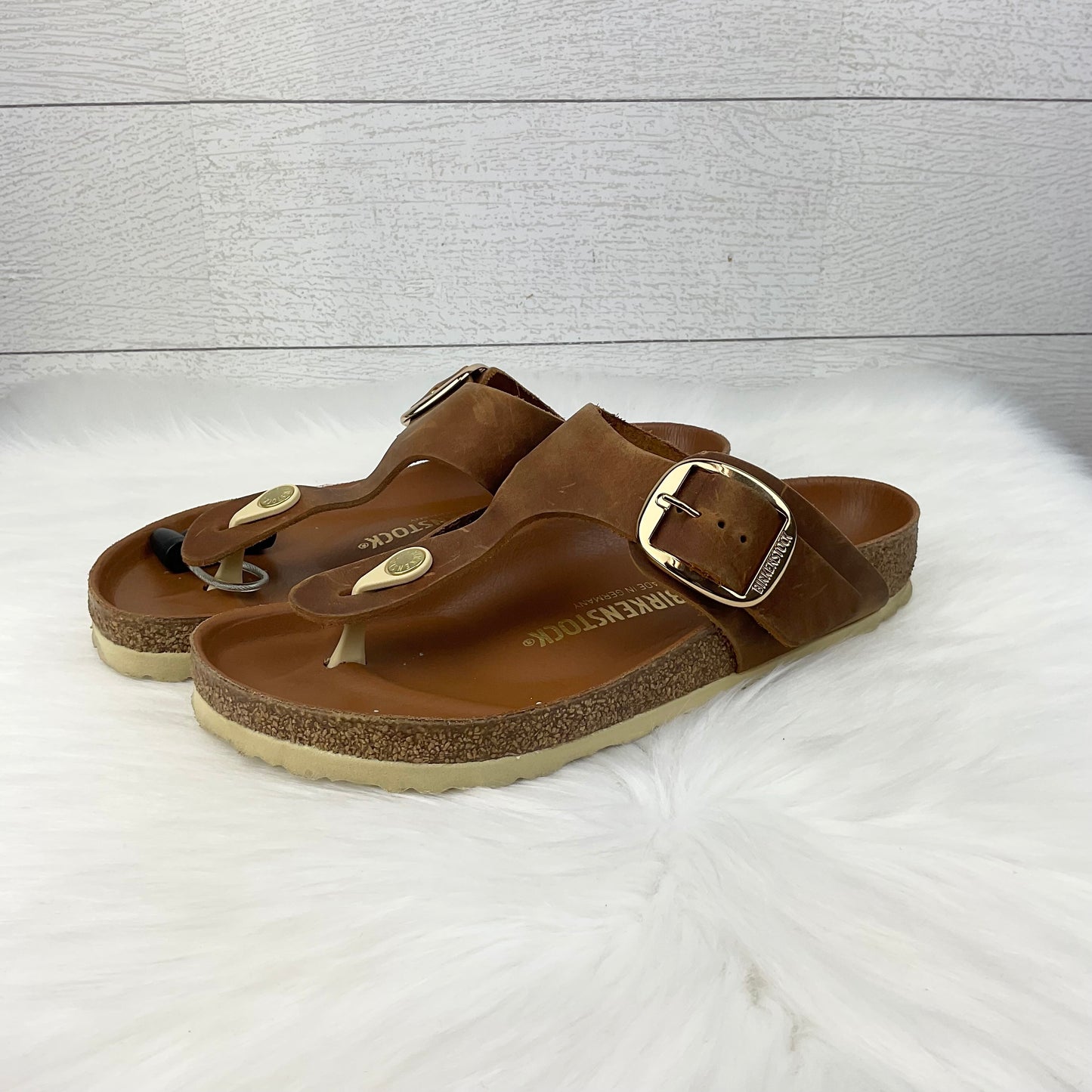 Sandals Flats By Birkenstock In Brown, Size: 8