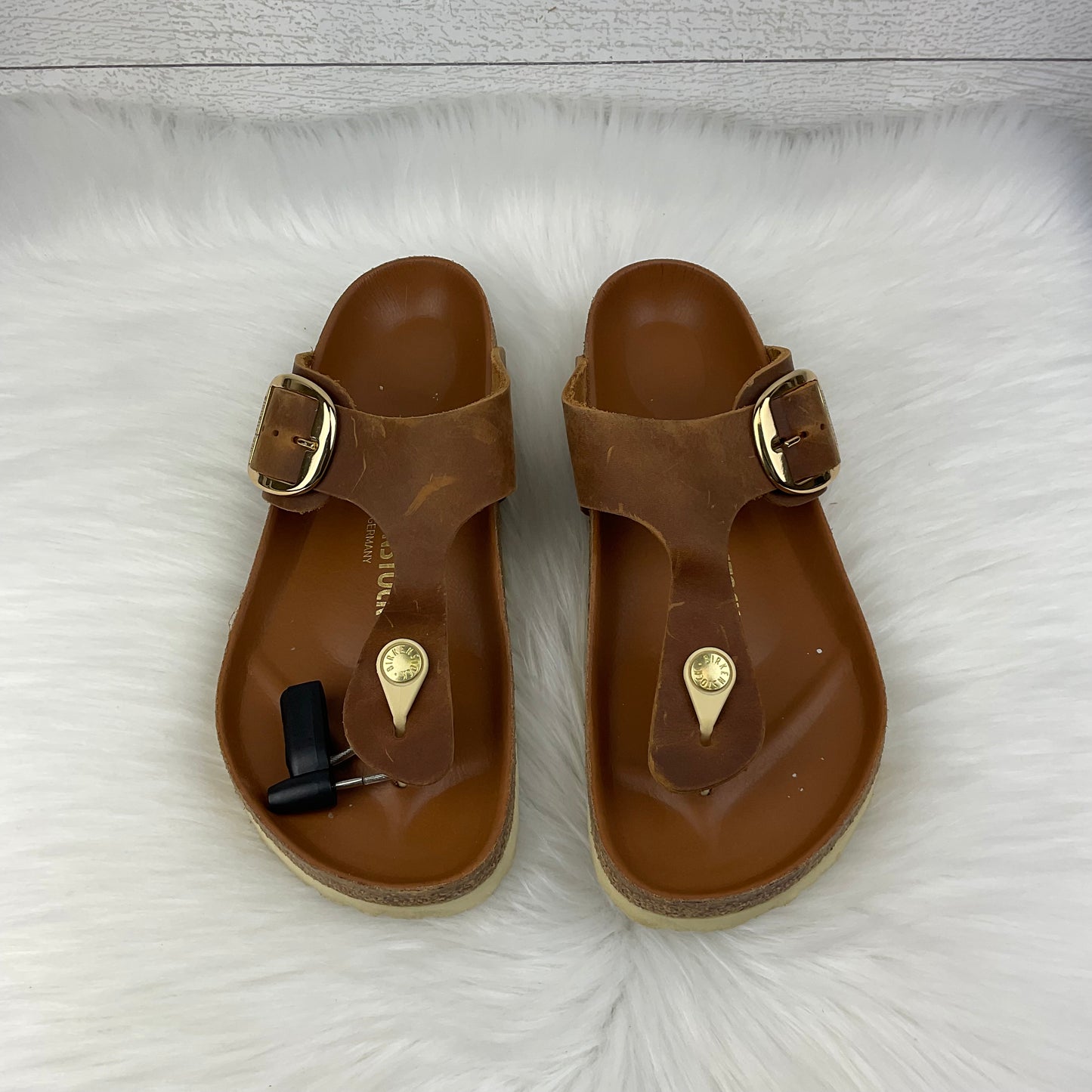 Sandals Flats By Birkenstock In Brown, Size: 8