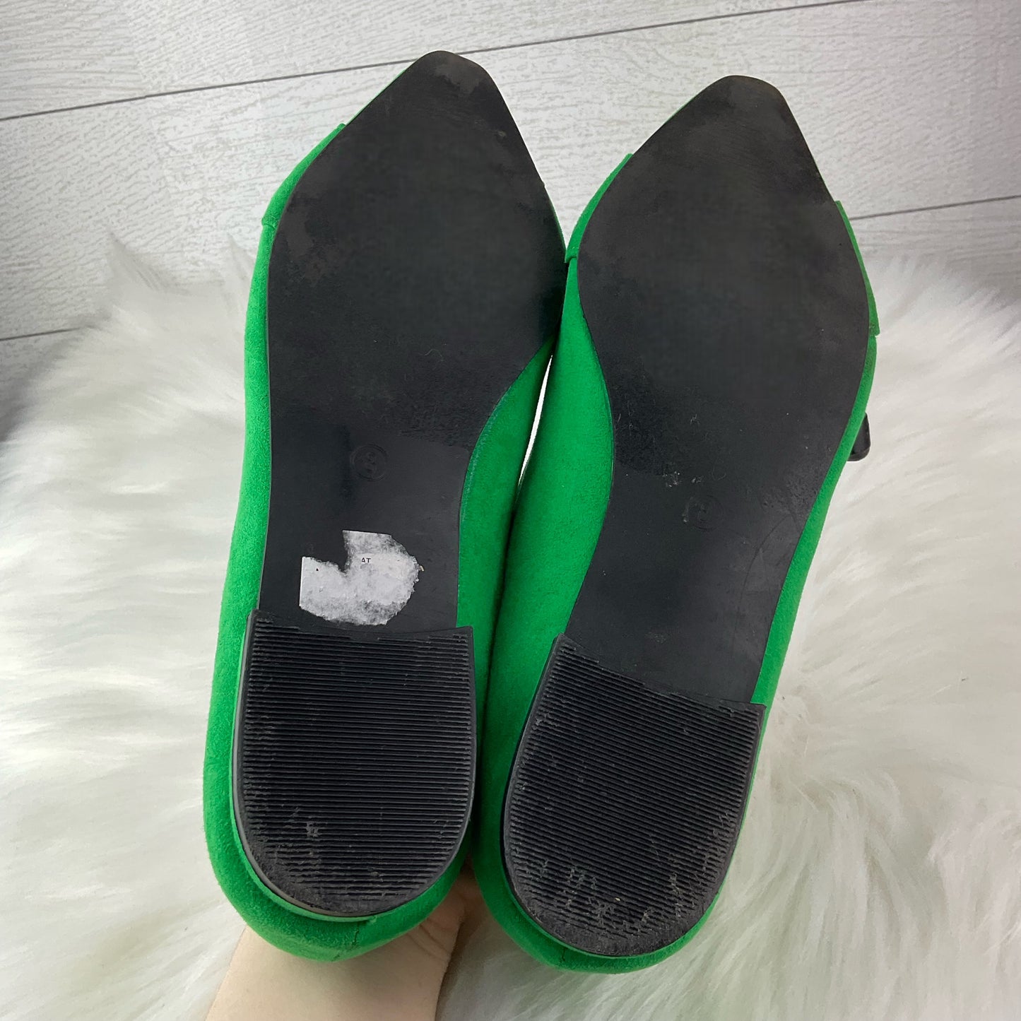 Shoes Flats By Clothes Mentor In Green, Size: 8