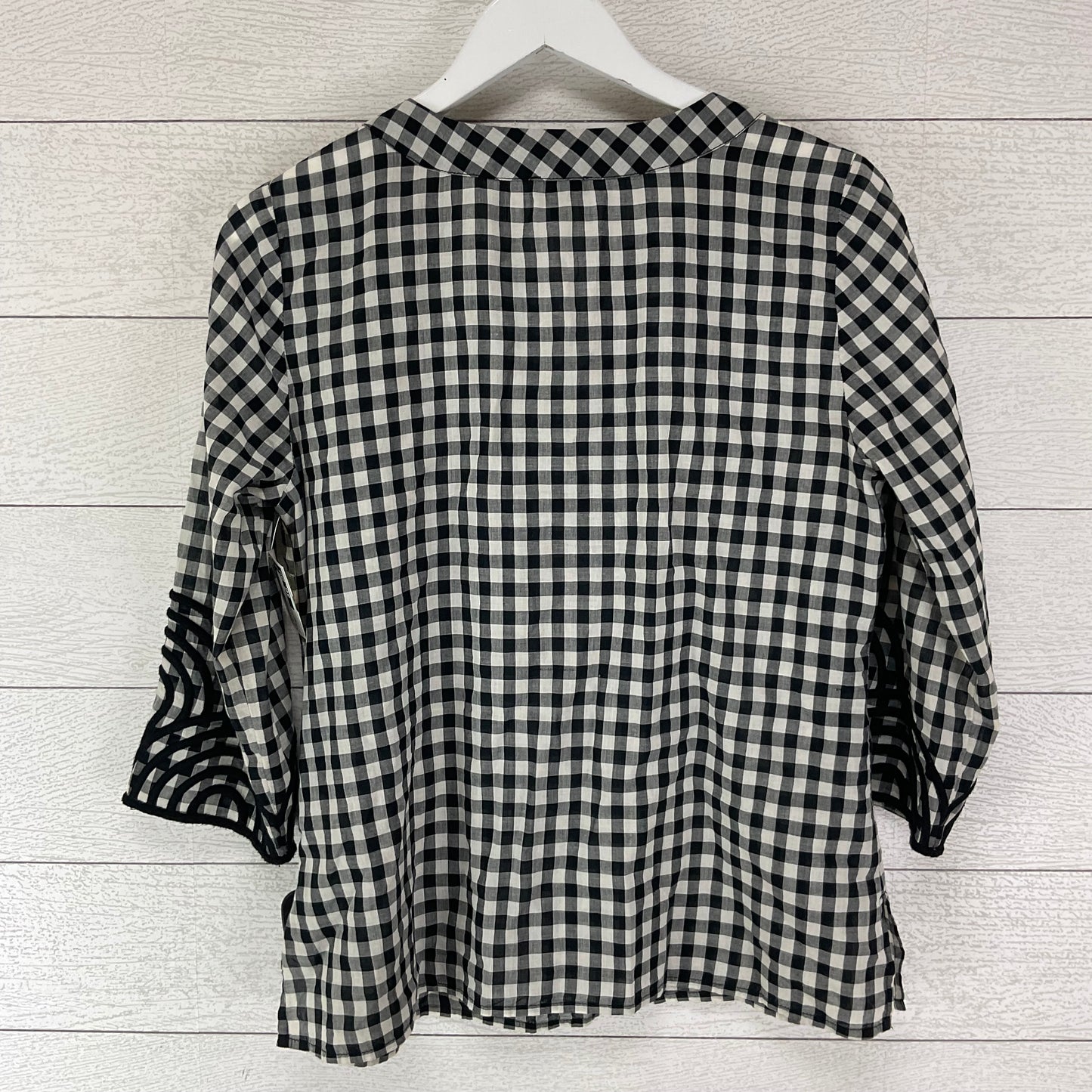 Top Long Sleeve By Talbots In Black & White, Size: Mp