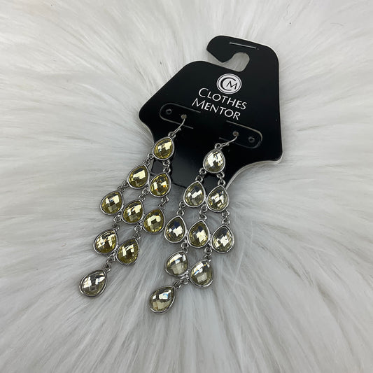 Earrings Dangle/drop By Clothes Mentor