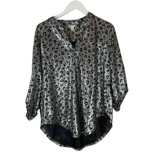 Top Long Sleeve By Cato In Silver, Size: L