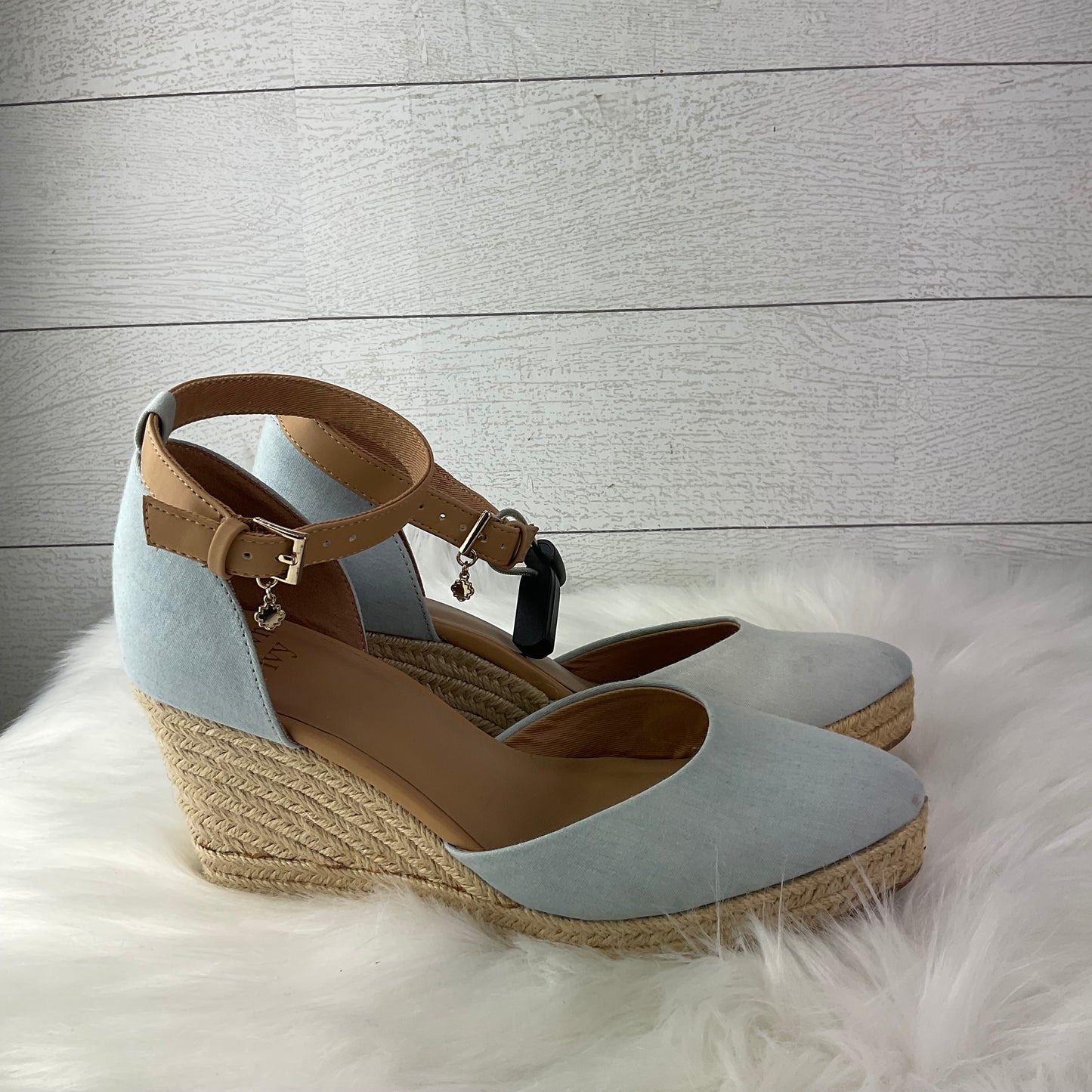 Sandals Heels Wedge By Crown And Ivy In Blue & Cream, Size: 7.5