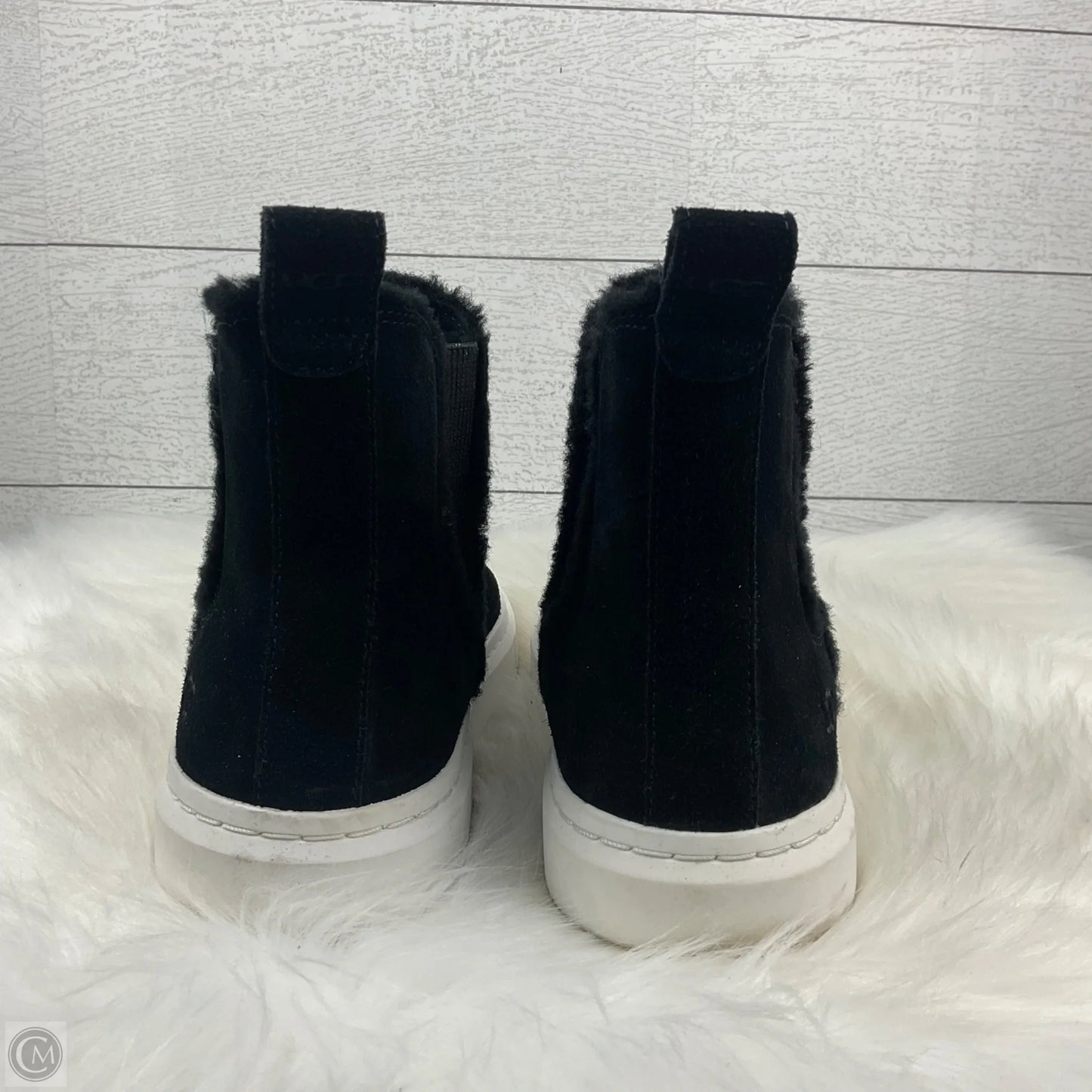 Boots Designer By Ugg In Black, Size: 8