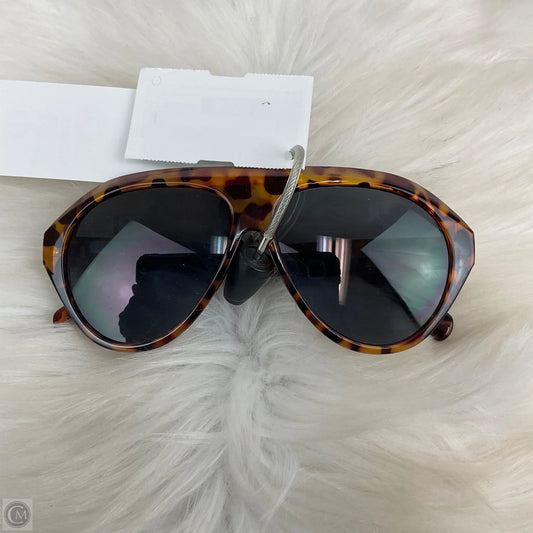 Sunglasses Designer By Frye, Size: Medium